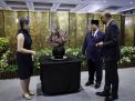 Presiden Prabowo Menamai Anggrek Paraphalante Dora Sigar Soemitro Selama Kunjungan ke Singapura