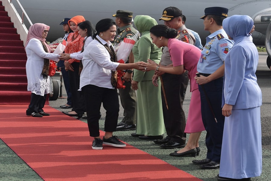 Kunjungan Kerja ke Jawa Barat, Ibu Negara Sosialisasikan IVA Test dalam